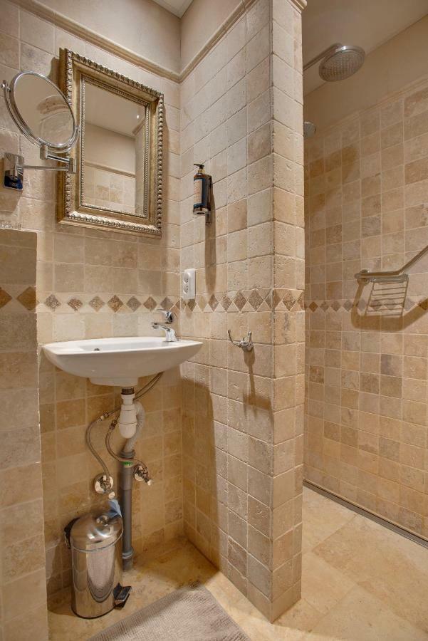 Rue Galilee Bed & Breakfast Marseillan  Exterior foto